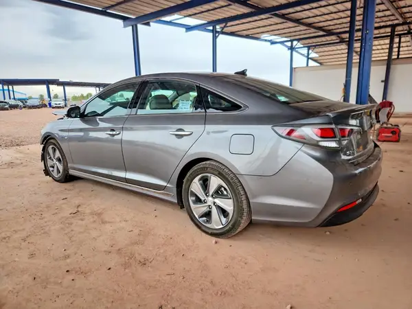 KMHE34L30HA076006 2017 HYUNDAI SONATA - Image 2