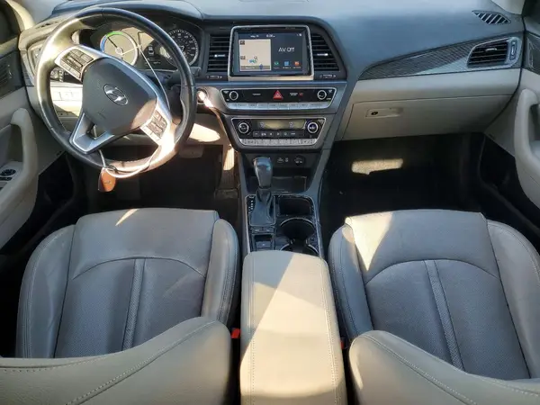 KMHE34L30JA082989 2018 HYUNDAI SONATA - Image 8
