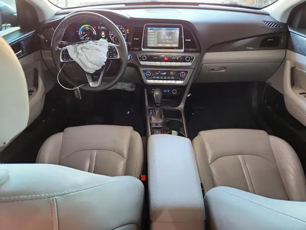 KMHE34L30KA085148 2019 HYUNDAI SONATA - Image 8
