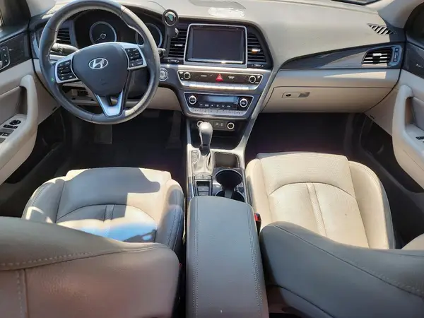 KMHE34L30KA088048 2019 HYUNDAI SONATA - Image 8