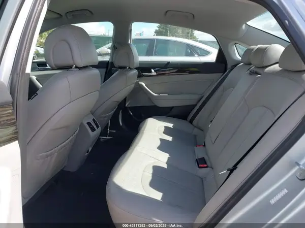 KMHE34L31HA067220 2017 HYUNDAI SONATA - Image 8