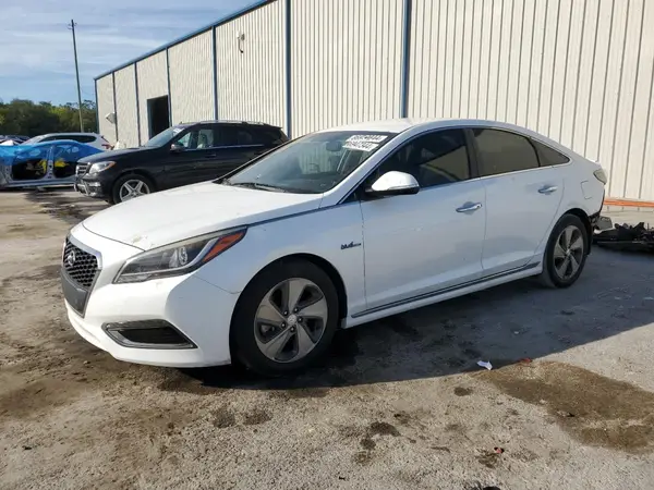 KMHE34L31HA068948 2017 HYUNDAI SONATA - Image 1