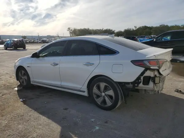 KMHE34L31HA068948 2017 HYUNDAI SONATA - Image 2