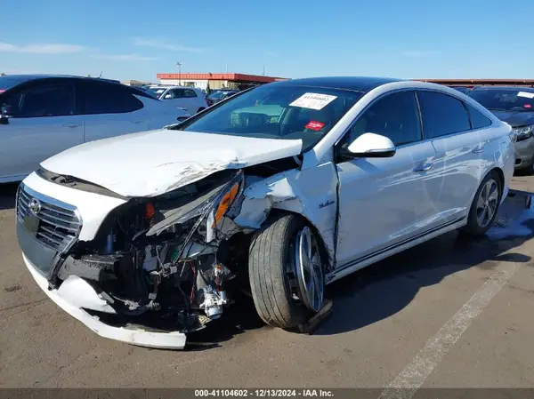 KMHE34L31HA069128 2017 HYUNDAI SONATA - Image 2