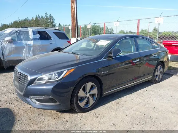 KMHE34L31HA077231 2017 HYUNDAI SONATA - Image 2