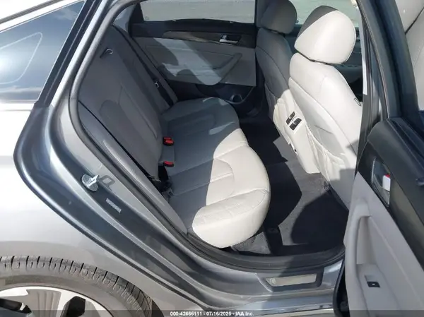 KMHE34L31JA080717 2018 HYUNDAI SONATA - Image 8