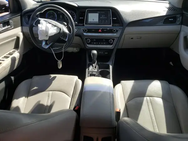 KMHE34L31JA087053 2018 HYUNDAI SONATA - Image 8
