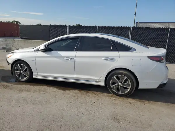 KMHE34L31KA087894 2019 HYUNDAI SONATA - Image 2