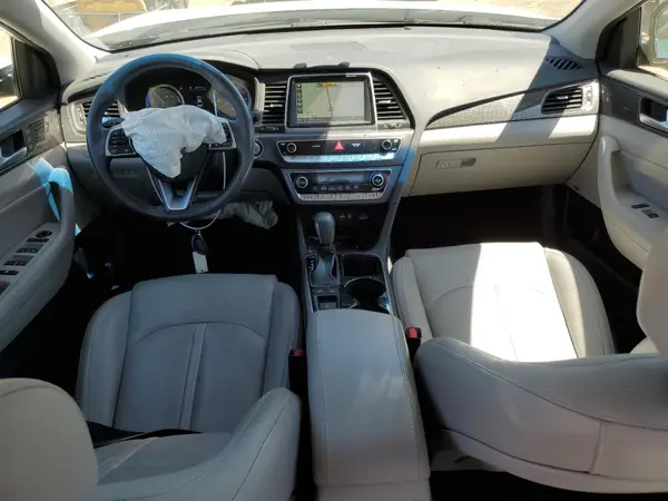 KMHE34L31KA090634 2019 HYUNDAI SONATA - Image 8