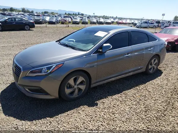 KMHE34L32HA063046 2017 HYUNDAI SONATA - Image 2