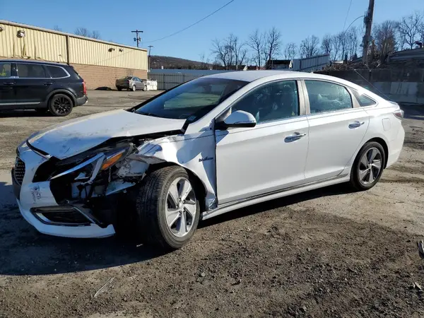 KMHE34L32HA074502 2017 HYUNDAI SONATA - Image 1