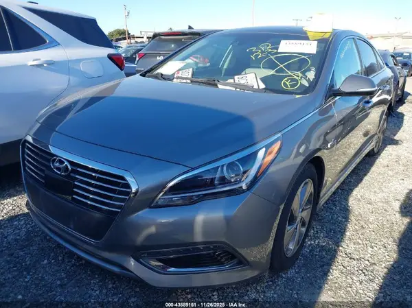 KMHE34L32HA075648 2017 HYUNDAI SONATA - Image 2