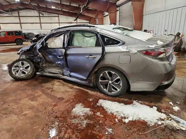 KMHE34L32JA079785 2018 HYUNDAI SONATA - Image 2