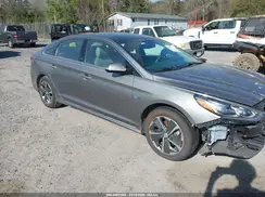 KMHE34L32JA082976 2018 HYUNDAI SONATA