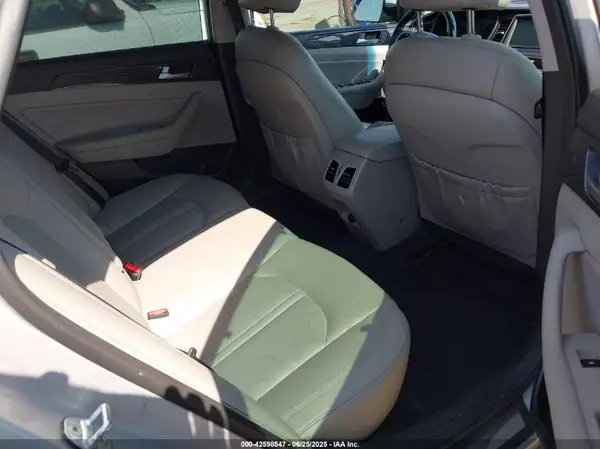 KMHE34L32KA085135 2019 HYUNDAI SONATA - Image 8