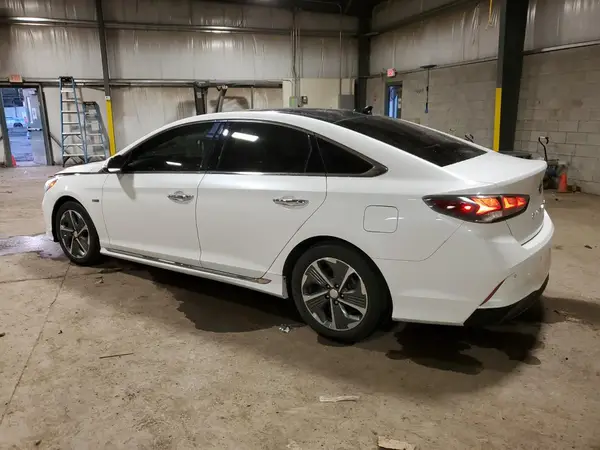 KMHE34L32KA088097 2019 HYUNDAI SONATA - Image 2