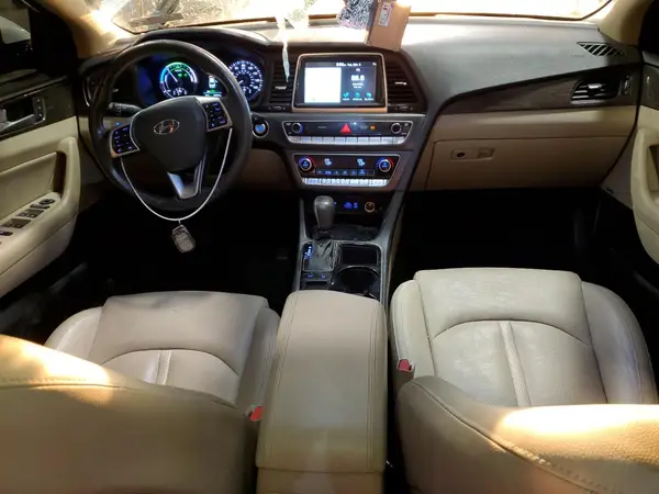 KMHE34L32KA088097 2019 HYUNDAI SONATA - Image 8