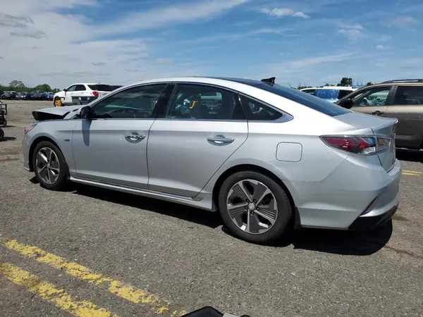 KMHE34L32KA089539 2019 HYUNDAI SONATA - Image 2