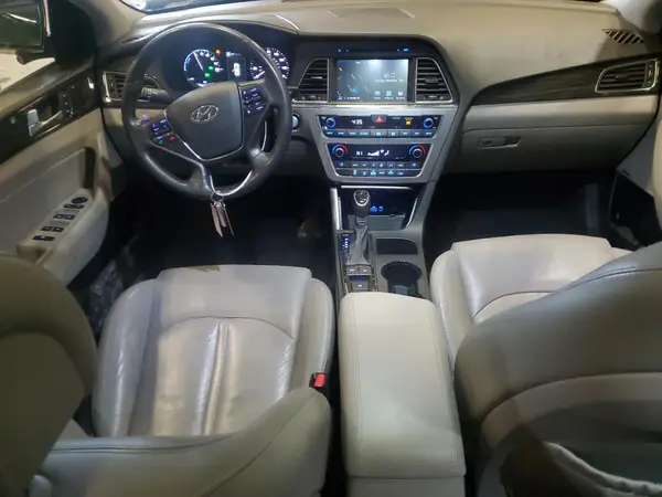 KMHE34L33HA075982 2017 HYUNDAI SONATA - Image 8
