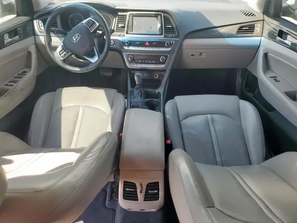 KMHE34L33KA092787 2019 HYUNDAI SONATA - Image 8