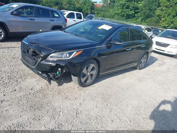 KMHE34L34HA067101 2017 HYUNDAI SONATA - Image 2