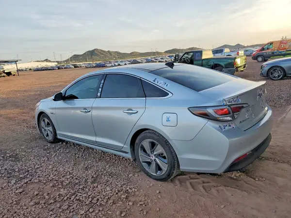 KMHE34L34HA069009 2017 HYUNDAI SONATA - Image 2
