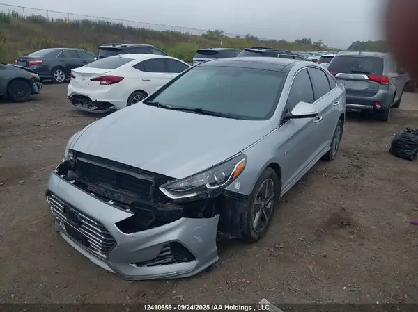 KMHE34L34JA078461 2018 HYUNDAI SONATA - Image 2