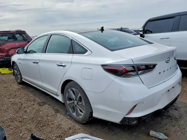 KMHE34L34KA087579 2019 HYUNDAI SONATA - Image 2