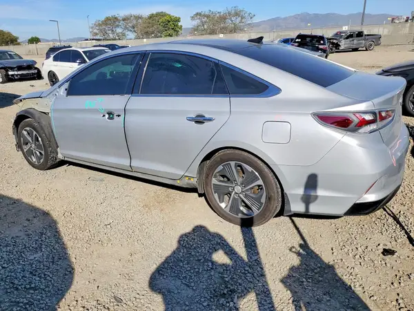KMHE34L34KA088781 2019 HYUNDAI SONATA - Image 2