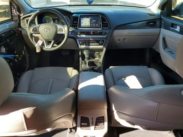 KMHE34L34KA088781 2019 HYUNDAI SONATA - Image 8