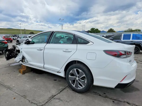 KMHE34L34KA090644 2019 HYUNDAI SONATA - Image 2