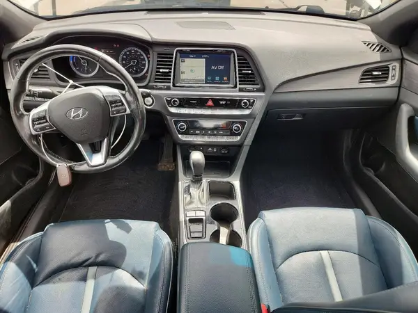 KMHE34L34KA090644 2019 HYUNDAI SONATA - Image 8