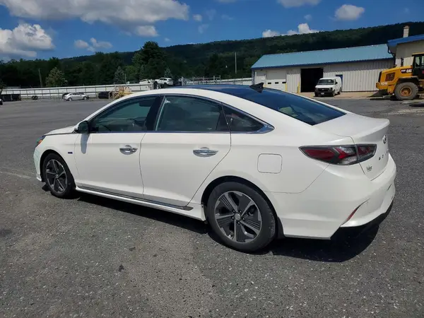 KMHE34L35KA087901 2019 HYUNDAI SONATA - Image 2