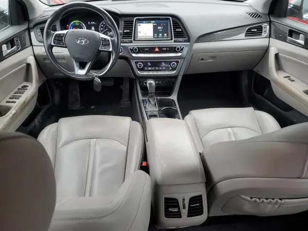 KMHE34L35KA091012 2019 HYUNDAI SONATA - Image 8