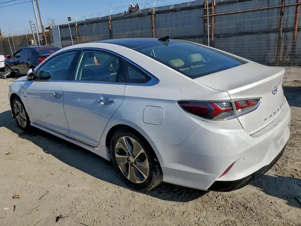 KMHE34L35KA092435 2019 HYUNDAI SONATA - Image 2