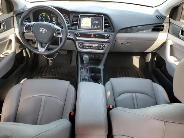 KMHE34L35KA093522 2019 HYUNDAI SONATA - Image 8