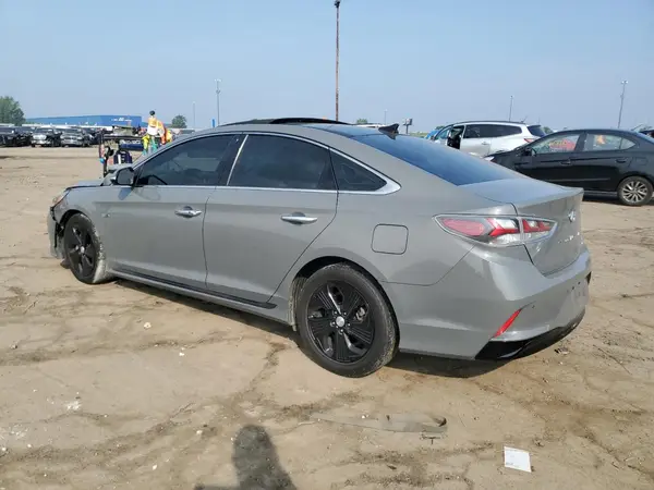 KMHE34L35KA094332 2019 HYUNDAI SONATA - Image 2