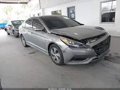 KMHE34L36HA067861 2017 HYUNDAI SONATA