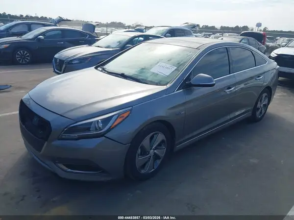 KMHE34L36HA068816 2017 HYUNDAI SONATA - Image 2