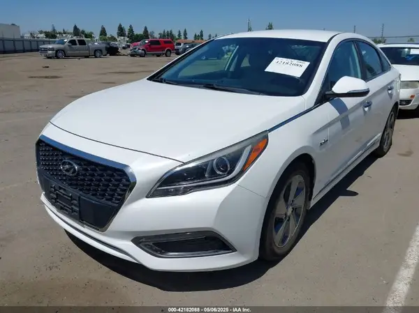 KMHE34L36HA072543 2017 HYUNDAI SONATA - Image 2