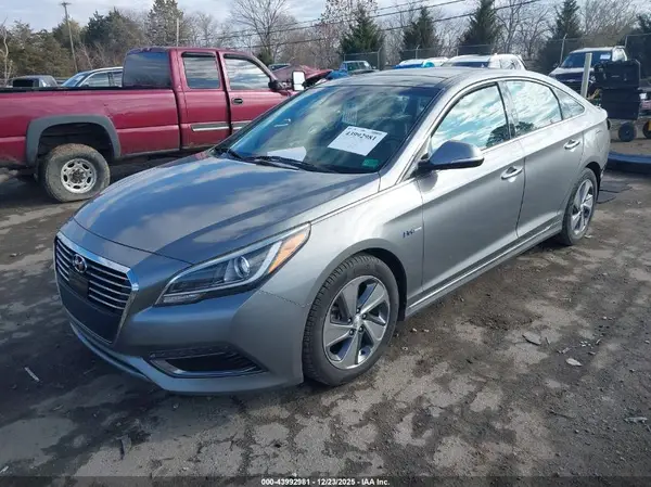 KMHE34L36HA077256 2017 HYUNDAI SONATA - Image 2