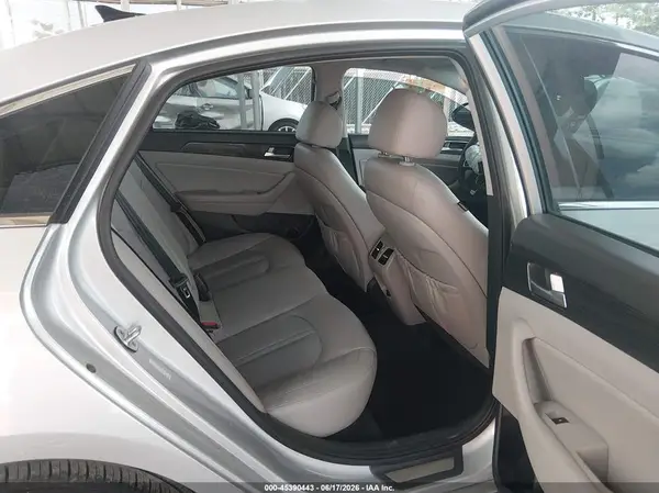 KMHE34L36JA083399 2018 HYUNDAI SONATA - Image 8