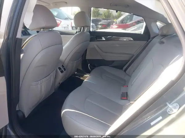 KMHE34L36KA093741 2019 HYUNDAI SONATA - Image 8