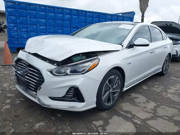 KMHE34L36KA094176 2019 HYUNDAI SONATA - Image 2