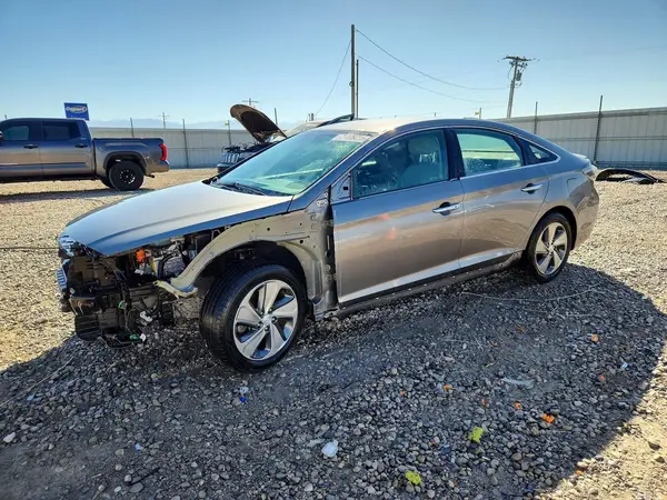 KMHE34L37HA067092 2017 HYUNDAI SONATA - Image 1