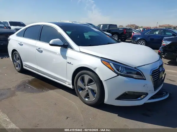KMHE34L37HA077234 2017 HYUNDAI SONATA - Image 1