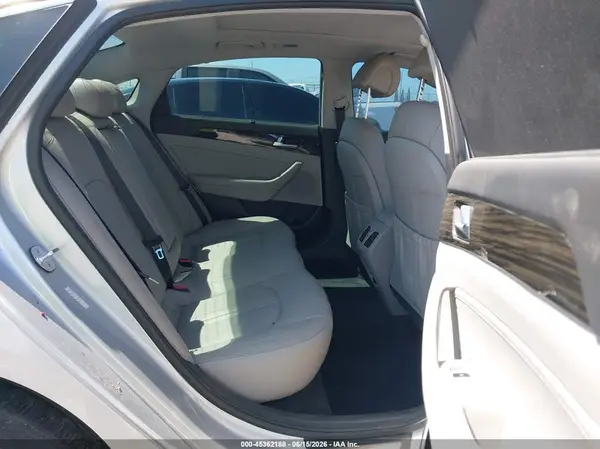 KMHE34L37HA077282 2017 HYUNDAI SONATA - Image 8