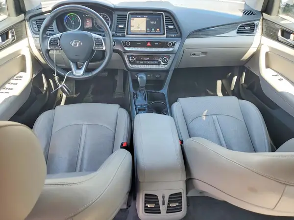 KMHE34L37KA088693 2019 HYUNDAI SONATA - Image 8