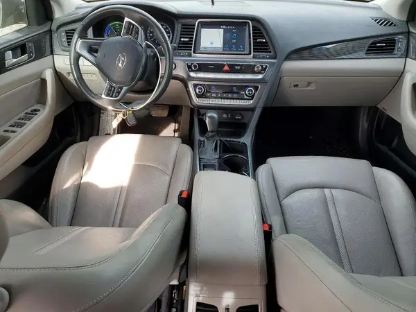 KMHE34L37KA093490 2019 HYUNDAI SONATA - Image 8