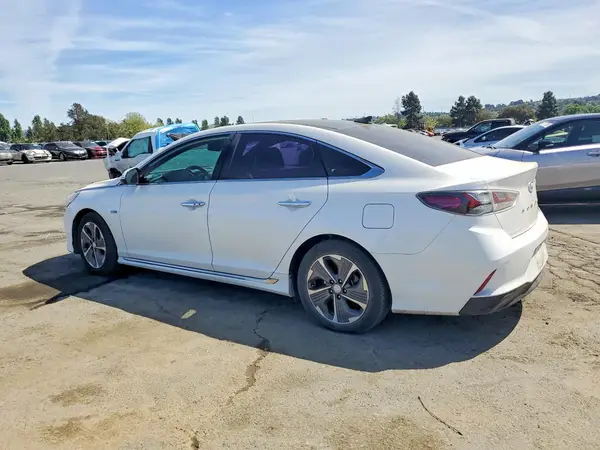 KMHE34L37KA093747 2019 HYUNDAI SONATA - Image 2